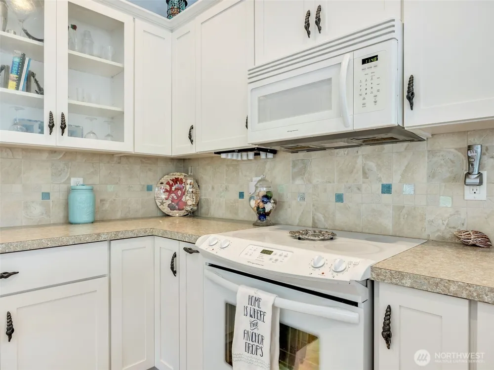1403 253rd Place Ocean Park, WA 98640
