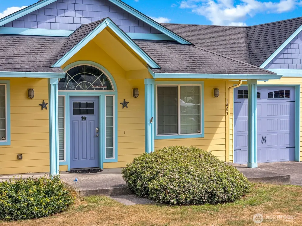 1403 253rd Place Ocean Park, WA 98640