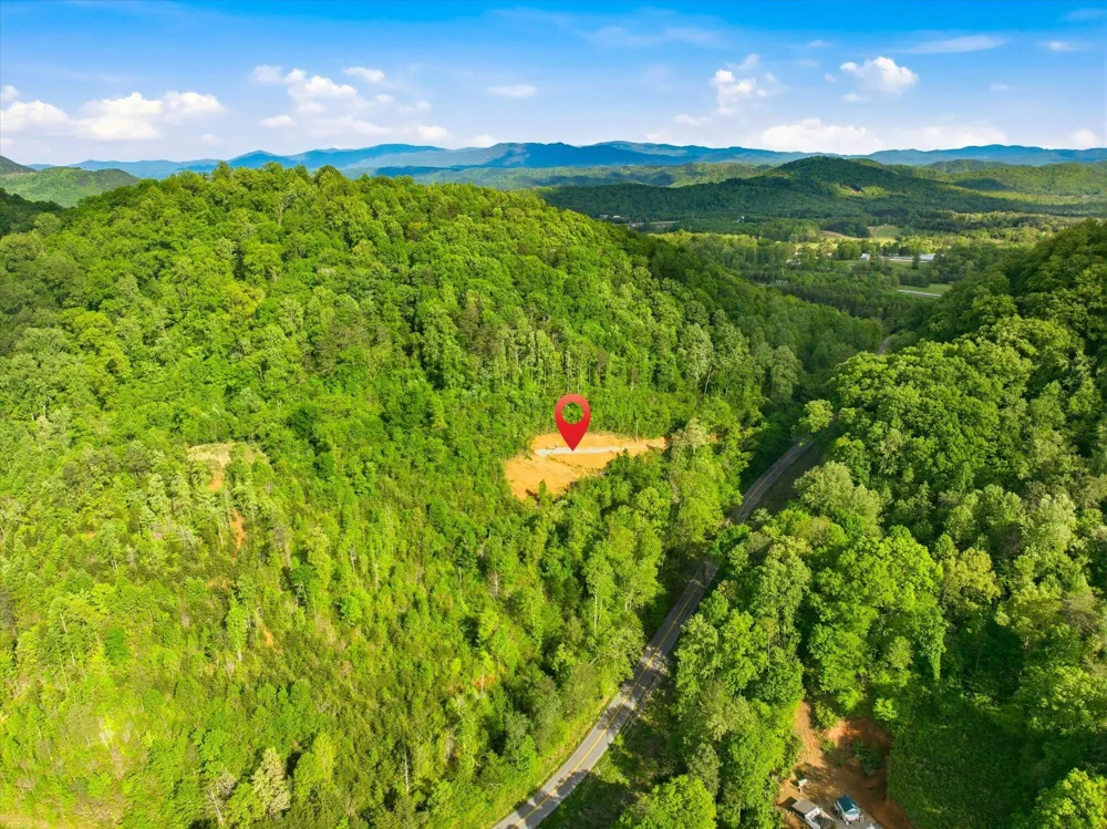 1776 Fairview Road Tellico Plains, TN 37385