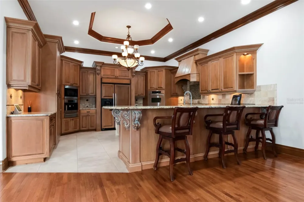 5211 W NEPTUNE WAY Tampa, FL 33609