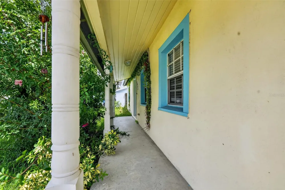 5005 STOLLS AVENUE Tampa, FL 33615
