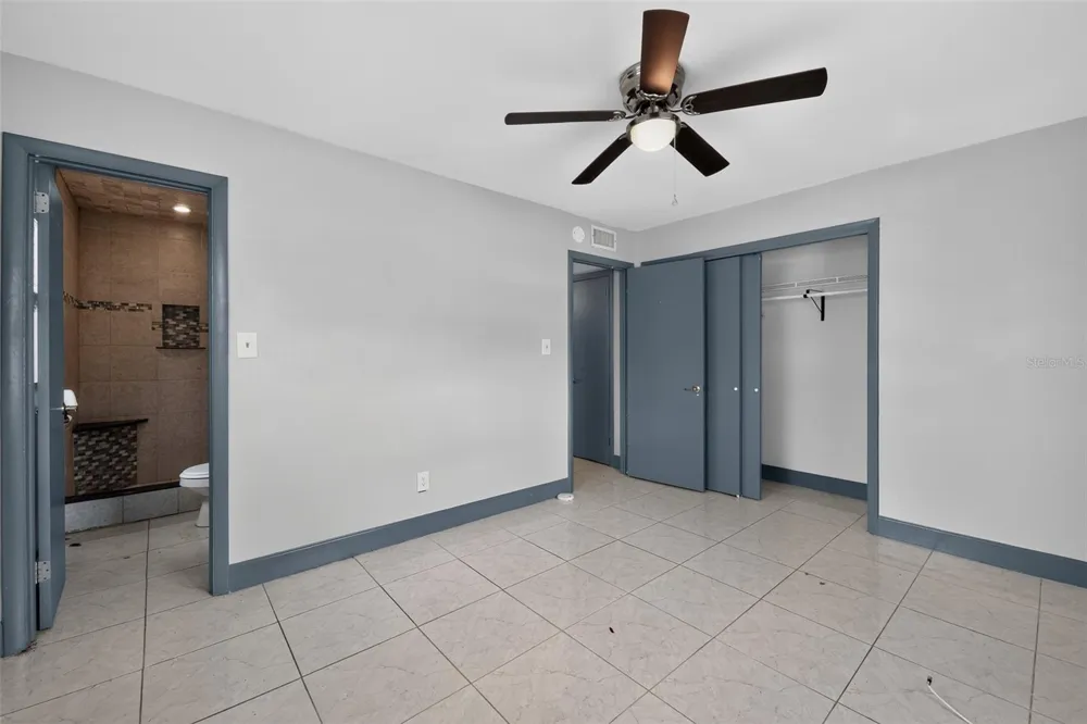 5005 STOLLS AVENUE Tampa, FL 33615