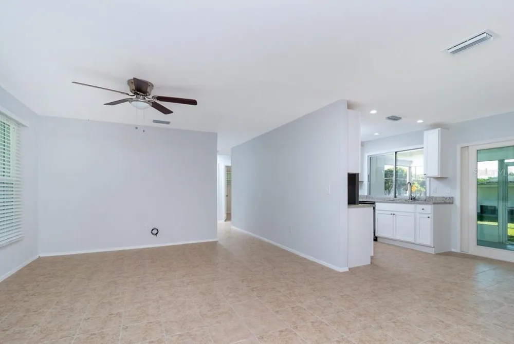 533 E CHARLOTTE AVENUE Punta Gorda, FL 33950