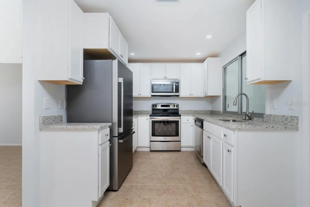 533 E CHARLOTTE AVENUE Punta Gorda, FL 33950