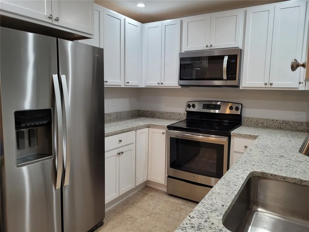 533 E CHARLOTTE AVENUE Punta Gorda, FL 33950