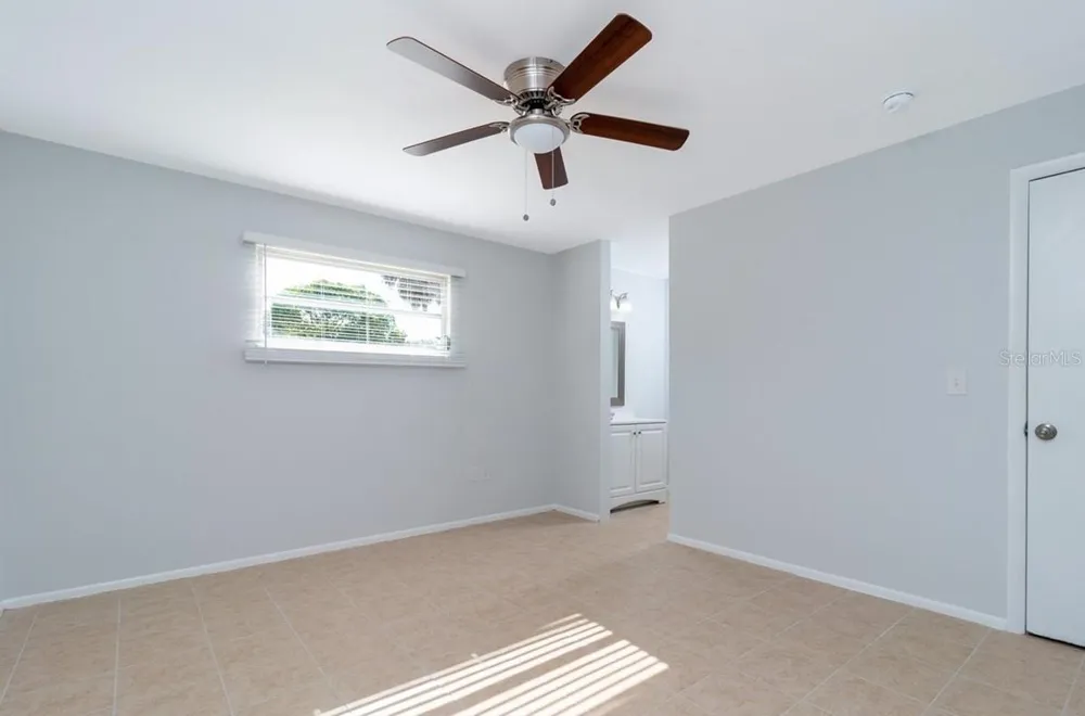 533 E CHARLOTTE AVENUE Punta Gorda, FL 33950