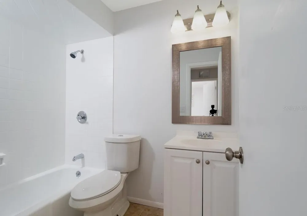 533 E CHARLOTTE AVENUE Punta Gorda, FL 33950