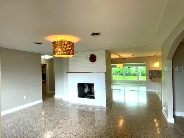 2253 VALENCIA DRIVE Sarasota, FL 34239