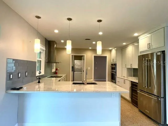 2253 VALENCIA DRIVE Sarasota, FL 34239