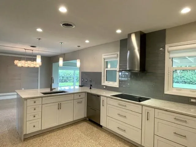 2253 VALENCIA DRIVE Sarasota, FL 34239