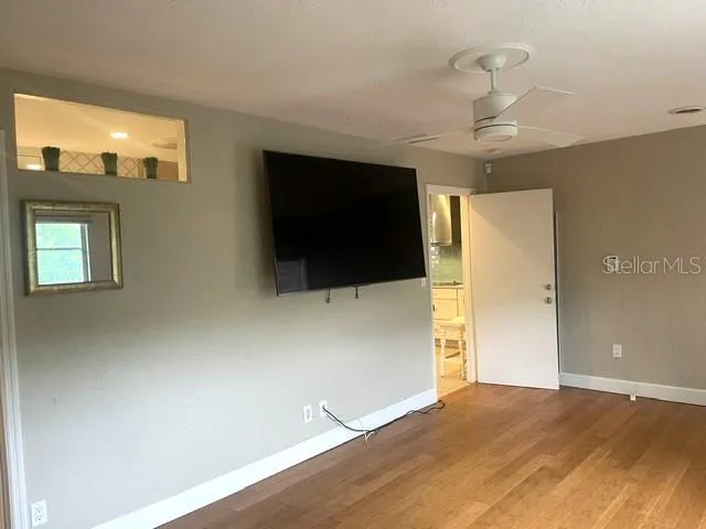 2253 VALENCIA DRIVE Sarasota, FL 34239