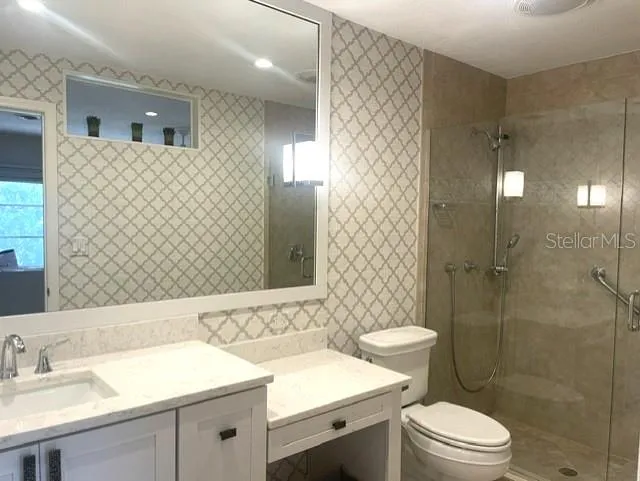 2253 VALENCIA DRIVE Sarasota, FL 34239