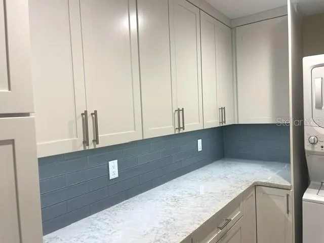 2253 VALENCIA DRIVE Sarasota, FL 34239