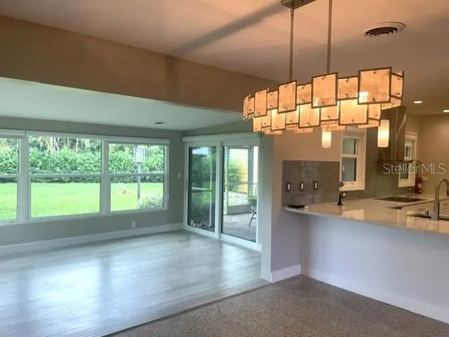 2253 VALENCIA DRIVE Sarasota, FL 34239