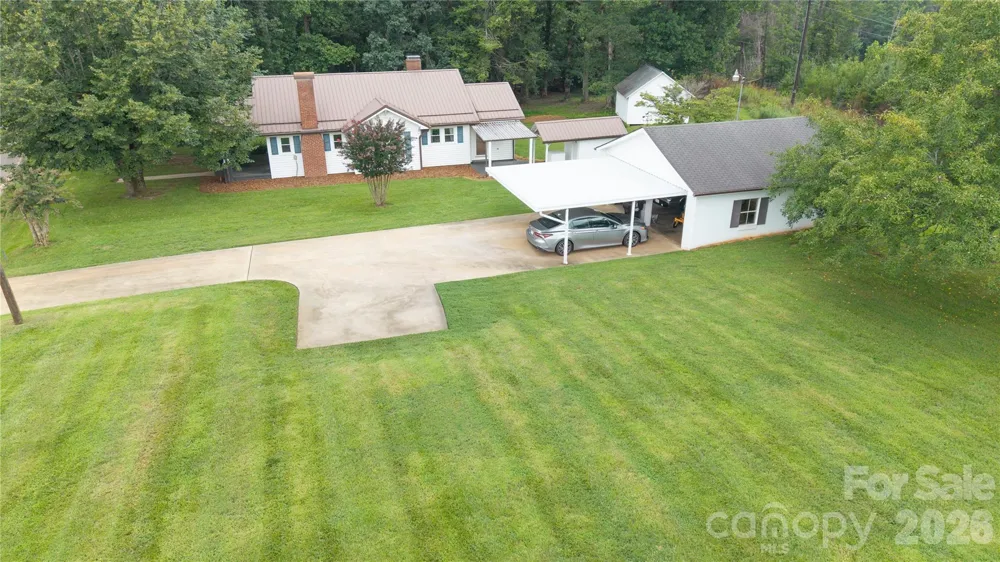 1752 Bethel Road Morganton, NC 28655