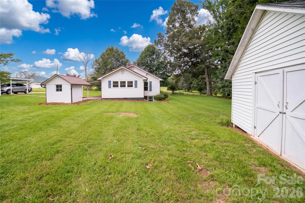 1752 Bethel Road Morganton, NC 28655