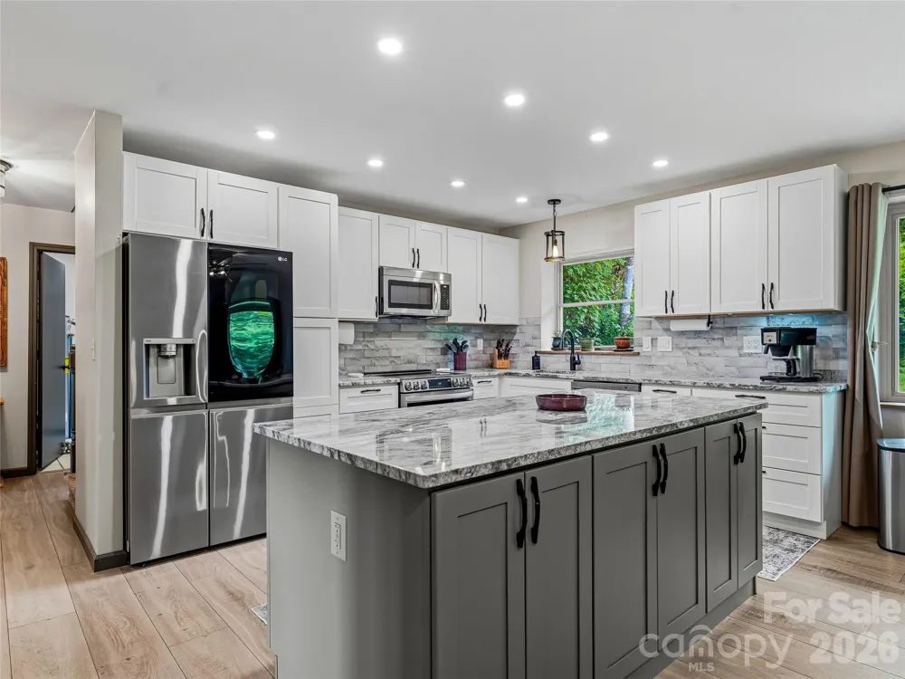 152 Worley Cove Road Leicester, NC 28748