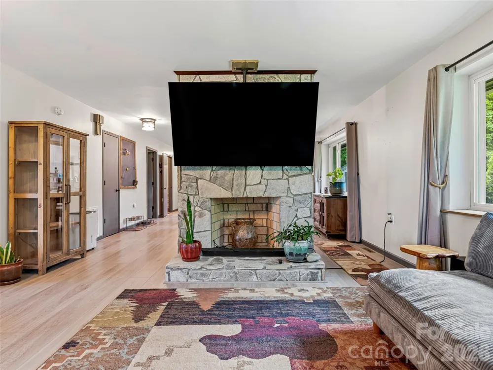 152 Worley Cove Road Leicester, NC 28748