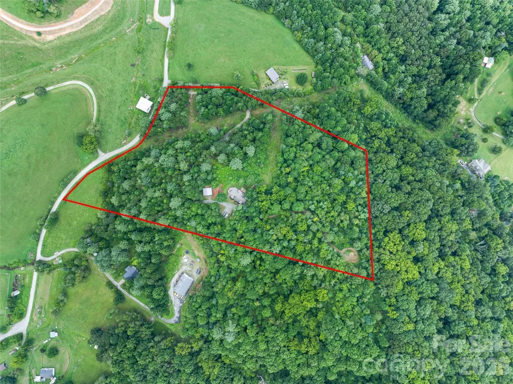 152 Worley Cove Road Leicester, NC 28748