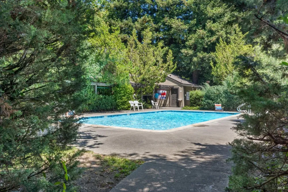 107 Nicholas Court Cotati, CA 94931