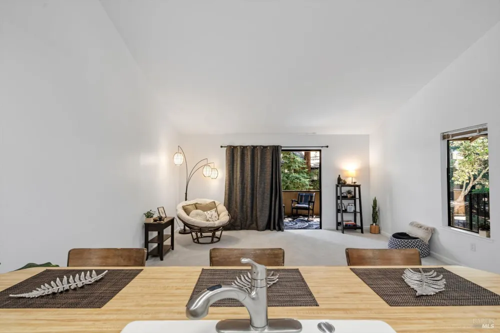 107 Nicholas Court Cotati, CA 94931