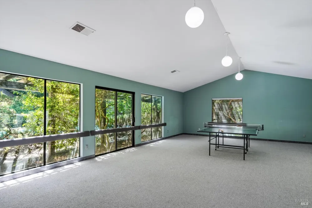107 Nicholas Court Cotati, CA 94931
