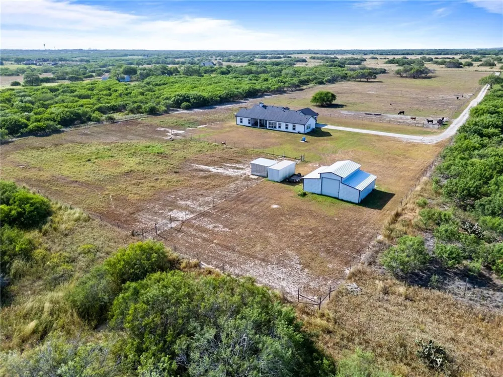 345 E County Road 2180 Kingsville, TX 78363