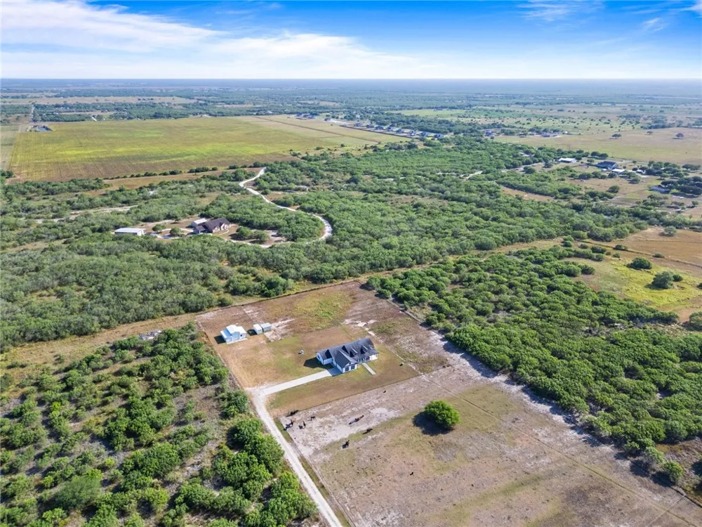 345 E County Road 2180 Kingsville, TX 78363
