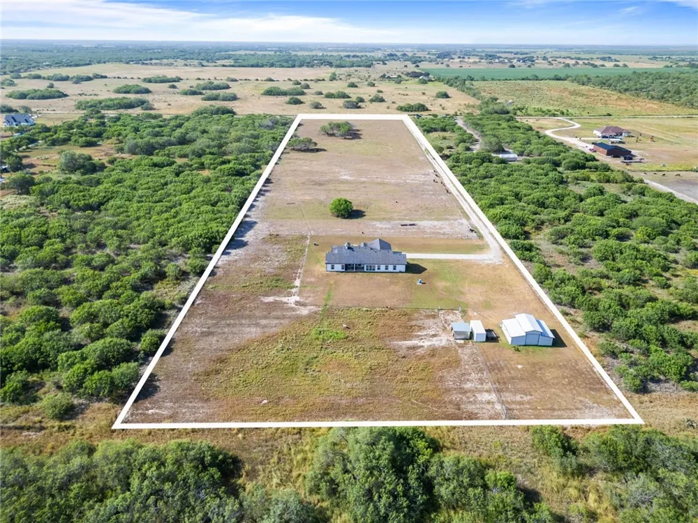 345 E County Road 2180 Kingsville, TX 78363