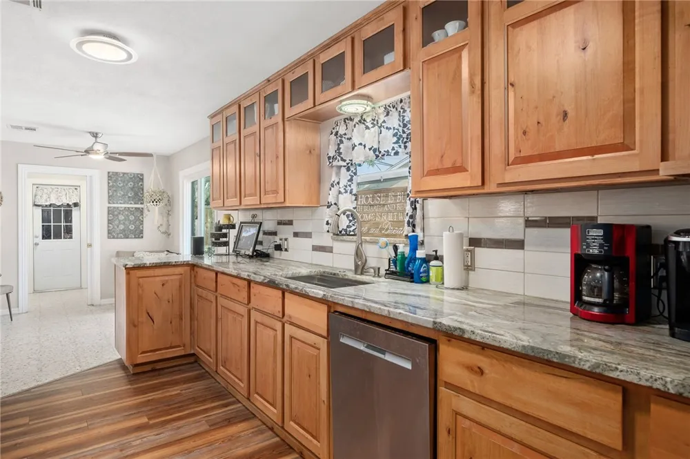 1518 Kenwood Drive Aransas Pass, TX 78336