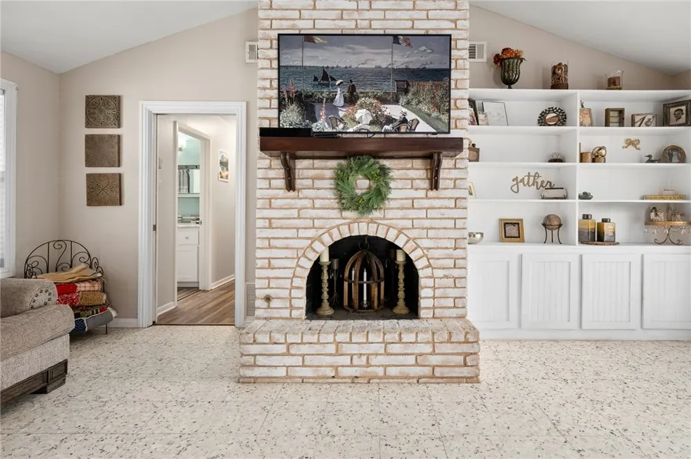 1518 Kenwood Drive Aransas Pass, TX 78336