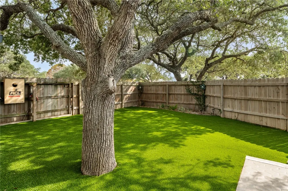1518 Kenwood Drive Aransas Pass, TX 78336
