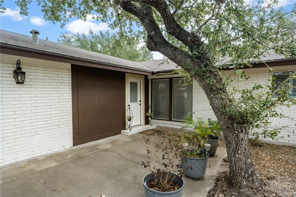 1518 Kenwood Drive Aransas Pass, TX 78336