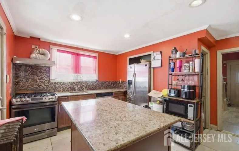 54 E Pennsylvania Avenue Avenel, NJ 07001
