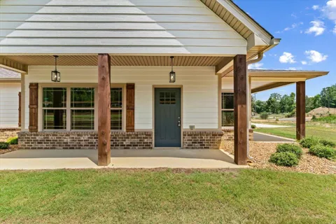 92 Maddox Lane
