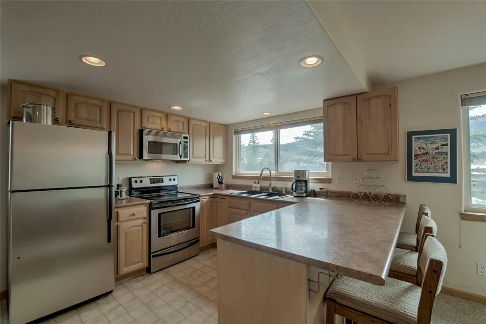324 Lagoon Lane Silverthorne, CO 80498