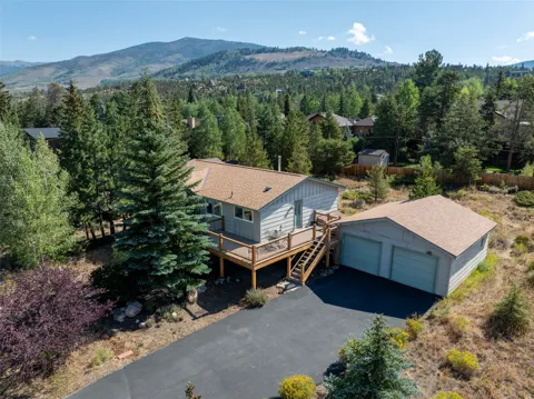 324 Lagoon Lane