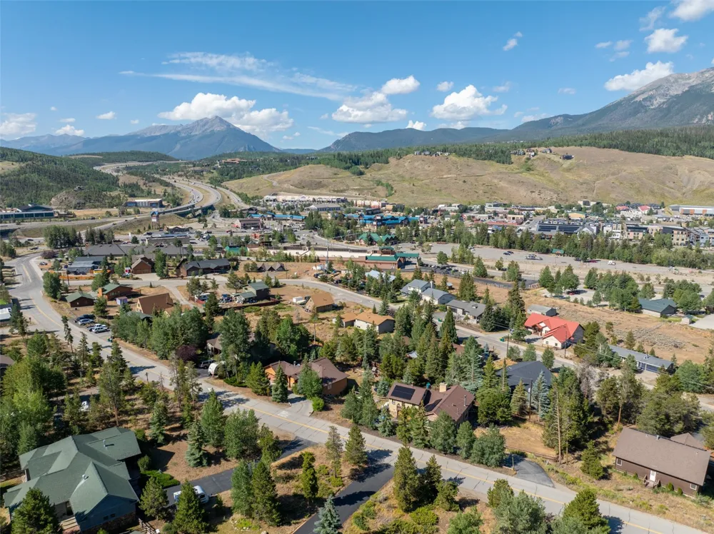 324 Lagoon Lane Silverthorne, CO 80498