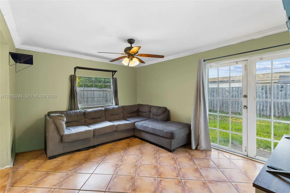 11045 SW 161st Ter Miami, FL 33157