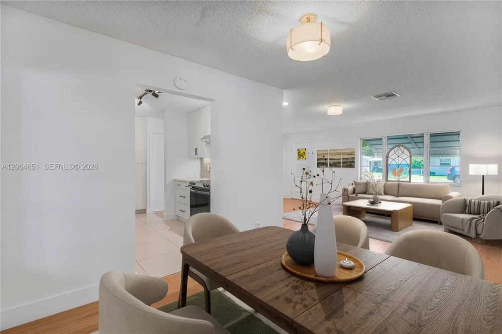 8830 NW 17th St Plantation, FL 33322