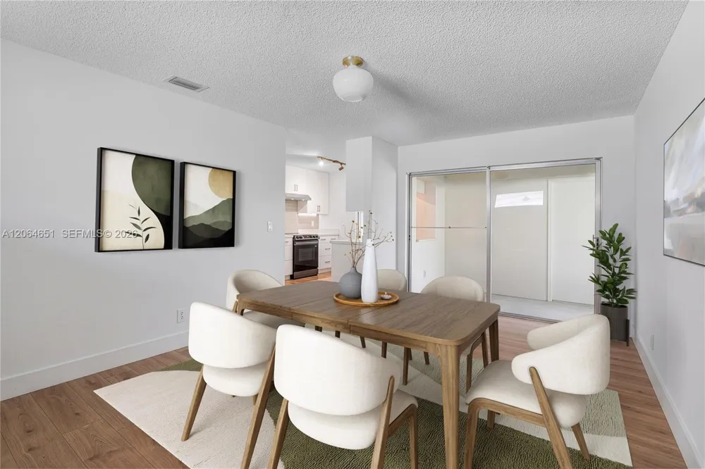 8830 NW 17th St Plantation, FL 33322