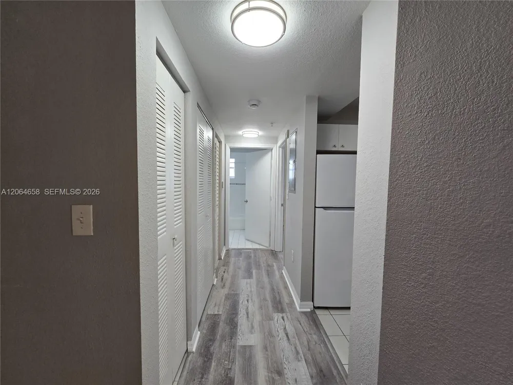 1627 NW 18th St #403 Miami, FL 33125