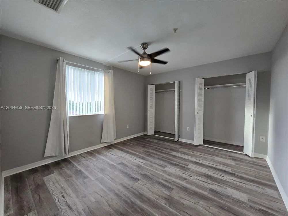 1627 NW 18th St #403 Miami, FL 33125