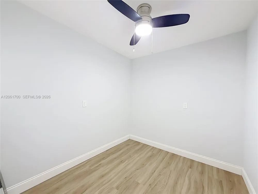 1713 Whitehall Dr #404 Davie, FL 33324