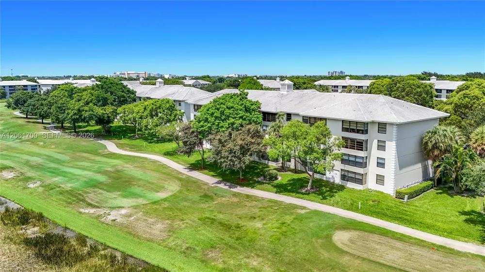 1713 Whitehall Dr #404 Davie, FL 33324