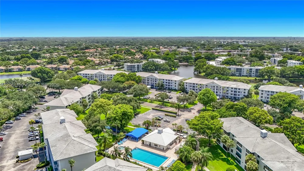 1713 Whitehall Dr #404 Davie, FL 33324