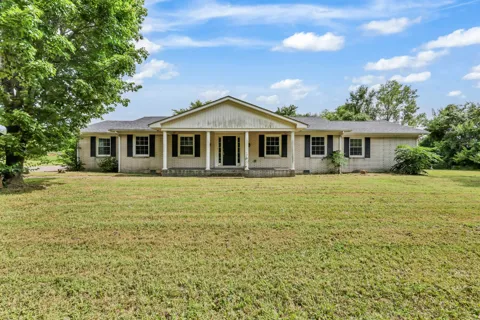 359 Meadow Ln