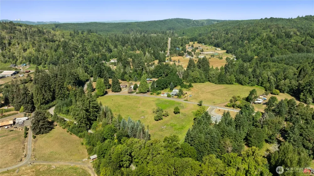 38 Ray Road Elma, WA 98541