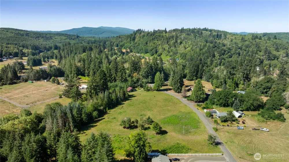 38 Ray Road Elma, WA 98541