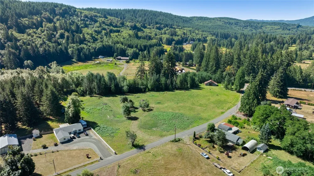 38 Ray Road Elma, WA 98541
